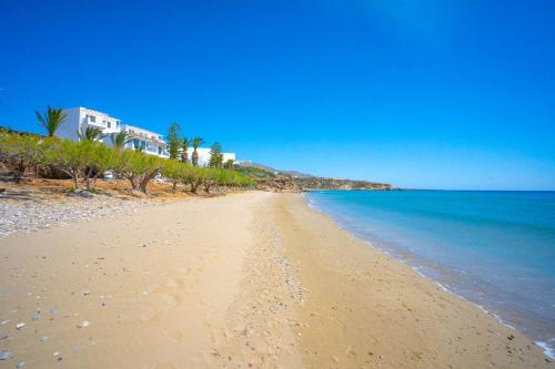 Gialos Coral - 30 meters from sandy beach in Makris Gialos