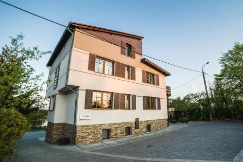 Exterior view of Dom Wiejska 39 a