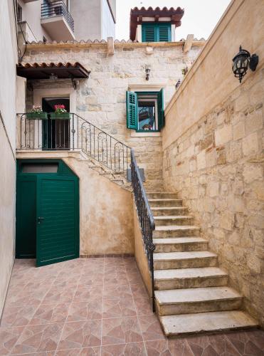 Apartments Dujam without terrace, Split (photo 2)
