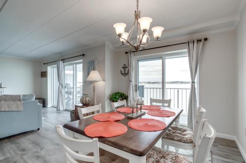 Bayfront Ocean City Condo with Pool and Walk to Boardwalk - image 12