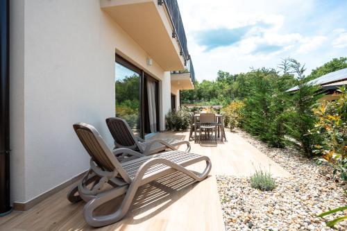 花園, VSG Resort - 200m from Beach, Pool, Sauna & Jacuzzi in 金莫