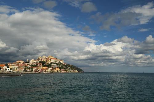 Seadmed, La Chouette in Pieve Di Teco