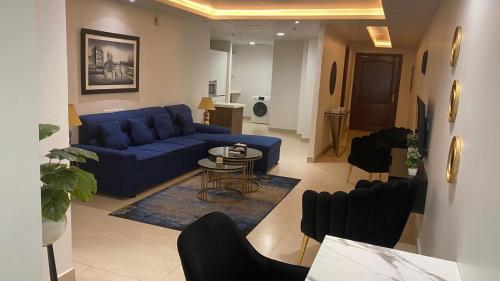 One-Bedroom Apartment image 9