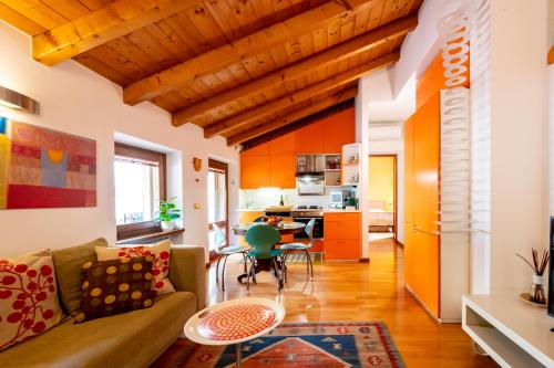 Elegant Colorful Apartment - Verona Apartments, Verona