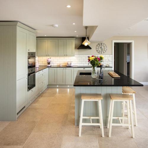Hen Llwyn by Birch Stays New Home in Lansilina