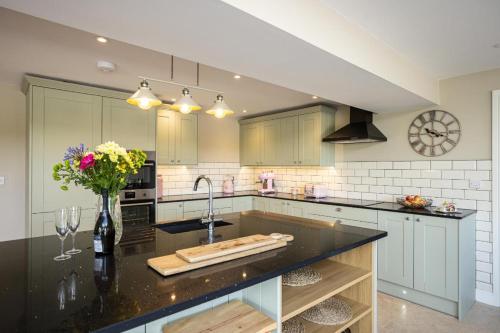 Hen Llwyn by Birch Stays New Home in Lansilina