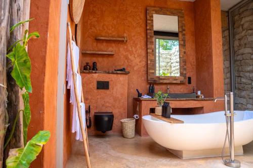 Casa del Toro Luxury Ranch in Sintian