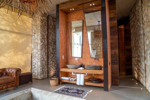 Casa del Toro Luxury Ranch in Sintian