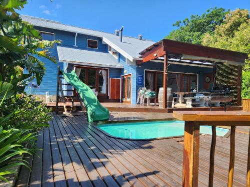 Forest house Knysna with solar and water backup in Fisher Haven