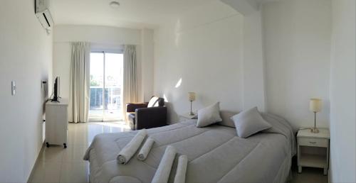 DELFINA suites 2A