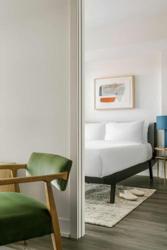 One-Bedroom Apartment with Double Bed and Balcony image 7