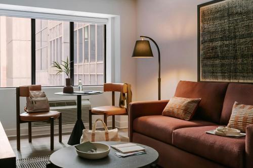 One-Bedroom Superior Apartment with Queen Bed and Sofa Bed