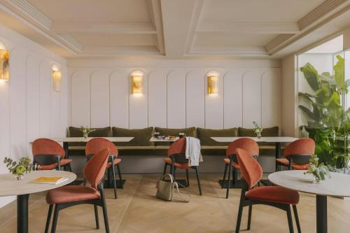 Eten en drinken, Yelo Mozart Hotel Les Musiciens, Sonder by Marriott Bonvoy near Blue Beach