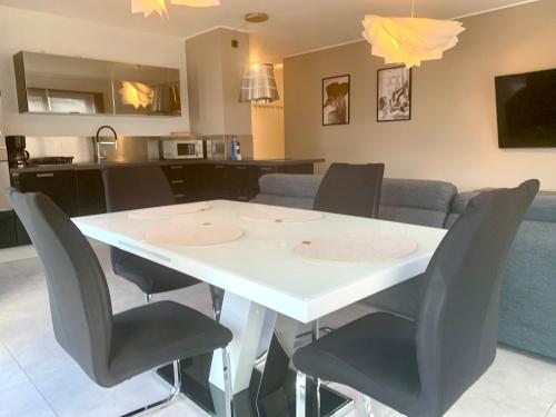 Shanti - Sérénité (Shanti - Serenite) in เอช เซอ อัลเซท