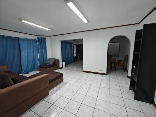 House in Rohrmoser near the National Stadium of CR in Pavas