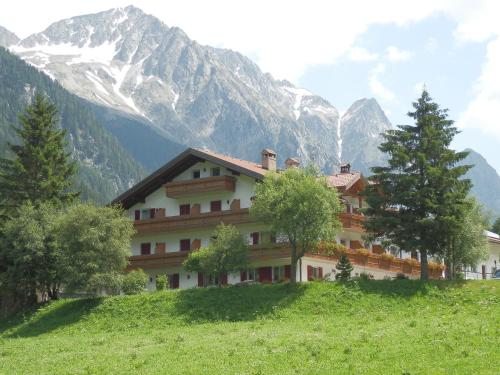  Kühlerhof, Pension in Antholz Mittertal