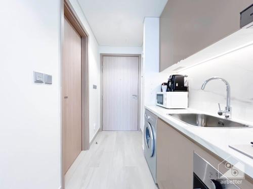Luxury Living in Azizi Riviera | Cozy Balcony Dubai 