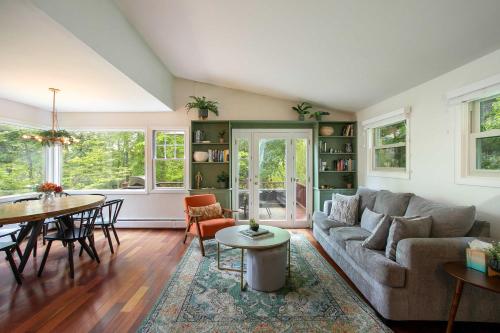 Berkshire Vacation Rentals: Great Barrington Walkable To Lake And Town in Great Barrington, USA