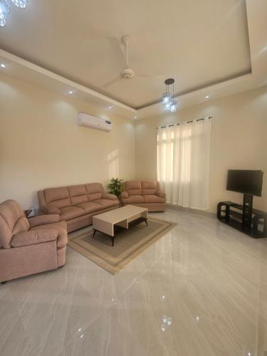 White Mountain House in Sinadil