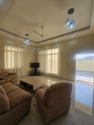 White Mountain House in Sinadil