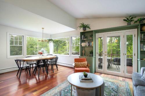 Berkshire Vacation Rentals: Great Barrington Walkable To Lake And Town in Great Barrington, USA