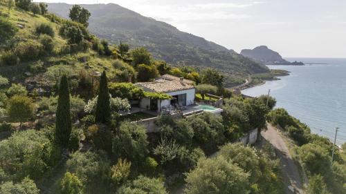 Villa with Private Pool room in Villa Talia 4 by Massimo Villas