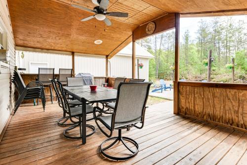 Gas Grill Friendship Cabin Near Castle Rock Lake! in Adams, USA