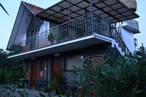 Moon Glade Service Villa