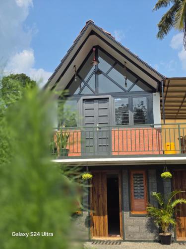 100m² 1 slaapkamer, 1 privé badkamer Villa in Padinjarathara (Moonglade Service Villa ) in Mananthavady