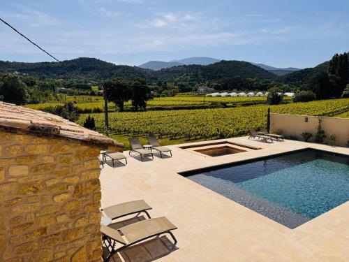 Mas des Anges - Bastide de 5 chambres avec piscine in Entrechaux