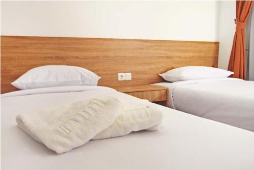 hotel centrale via carnia 33 lignano sabbiadoro italy it 33054 hotel moby dick via torelli 4 rimini