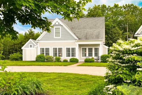 Little Spruce Cottage in Arundel, USA