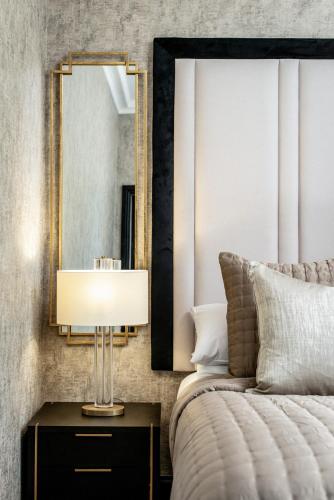 Luxury City Centre Retreat - Lux Spa Bath - Romantic, Edinburgh (photo 9)