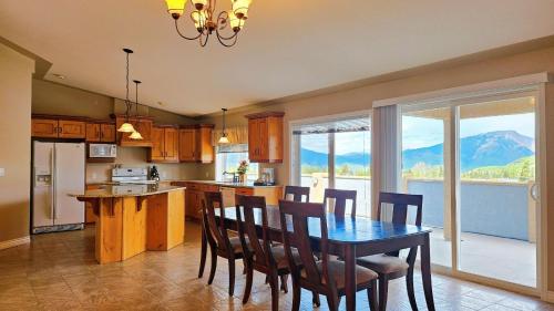 Misty Mountain Inn & Suites