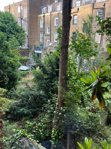 Awesome 3 bedroom Bayswater-Notting Hill very central flat with balcony beside Hyde Park and Kensington Palace Gardens - image 3