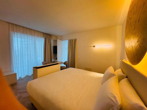 Junior Suite with Sea View image 4