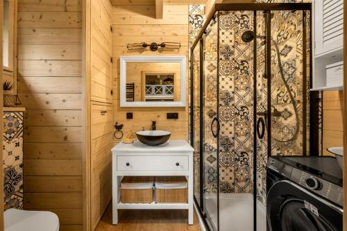 Ванна кімната, Modern Farmhouse Zegrze - Domek w lesie, Sauna, blisko Zalewu - by Rentujemy in Bialobrzegi
