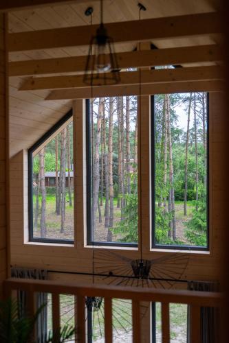 Навколишнє середовище, Modern Farmhouse Zegrze - Domek w lesie, Sauna, blisko Zalewu - by Rentujemy in Bialobrzegi
