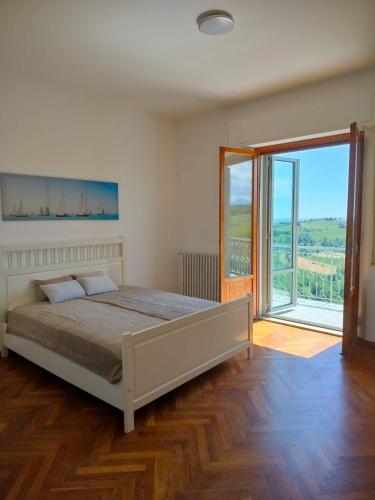 CASA DORIS Montecarotto, Le Marche - Top Lage, Glasfaser WIFI, neu renoviert in 蒙泰卡羅托