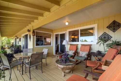 2 Mi to Hana Hwy: Haiku Home w/ Ocean Views! in Haiku-Pauwela (HI)