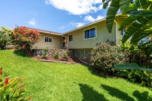 2 Mi to Hana Hwy: Haiku Home w/ Ocean Views! in Haiku-Pauwela (HI)