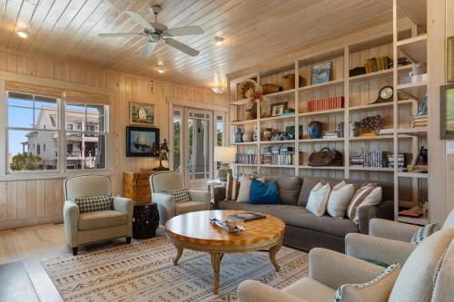Unwind and Indulge at Five Stars Beach Home in Pawleys Island, USA