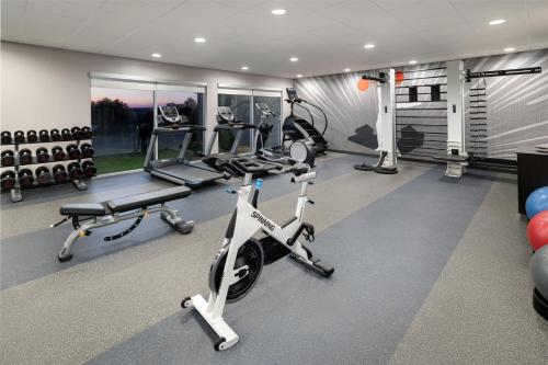 Fitnes center, GLō Best Western Tulsa-Catoosa East Route 66 in Catoosa