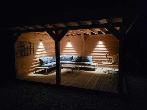 Boshuisje Seth sauna en whirlpool in Verspreide huizen Appelscha