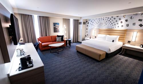 ฮาร์ด ร็อก โฮเต็ล แอนด์ กาสิโน ทัลซา (Hard Rock Hotel And Casino Tulsa) in ทัลซ่า (OK)