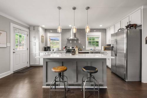 Country Loves City in Gresham Park