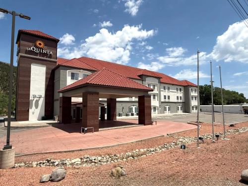 La Quinta Inn & Suites By Wyndham Ruidoso Downs