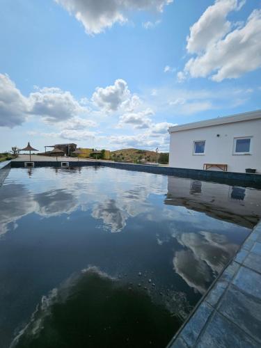 Portugals Infinity Eco Suite Resort in ซานตามาเรีย