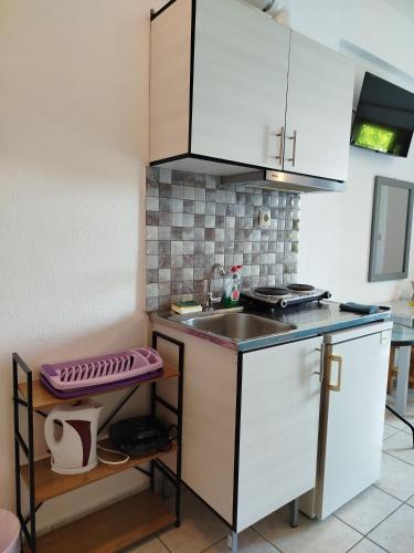 Studio (3 Adults)