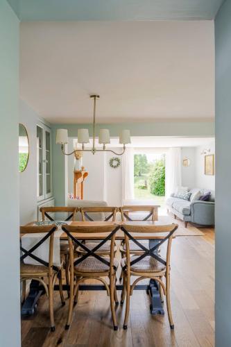 Iekārtas, Boutique Suffolk Cottage Cosy Family Holiday Home with Garden Near Aldeburgh in Hacheston